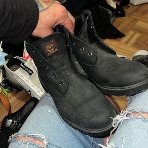 Black timberlands  boots suede classic no shoe laces